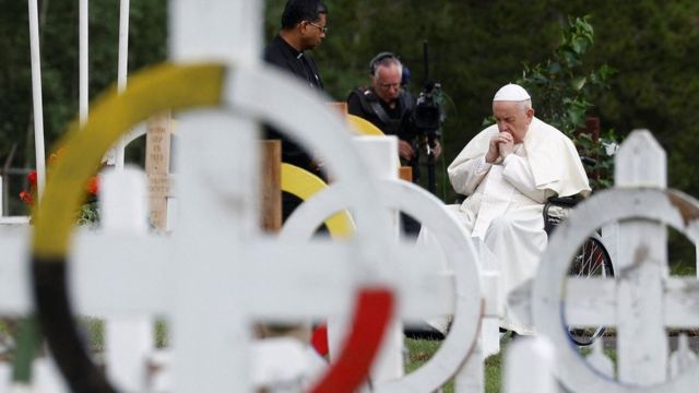 The Pope prays at Ermineskin Cree Nation Cemetery