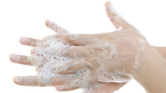 साबुन से हाथ धोना