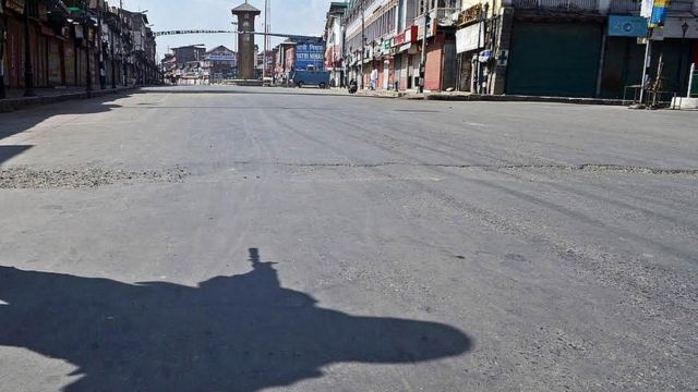 कर्फ्यू