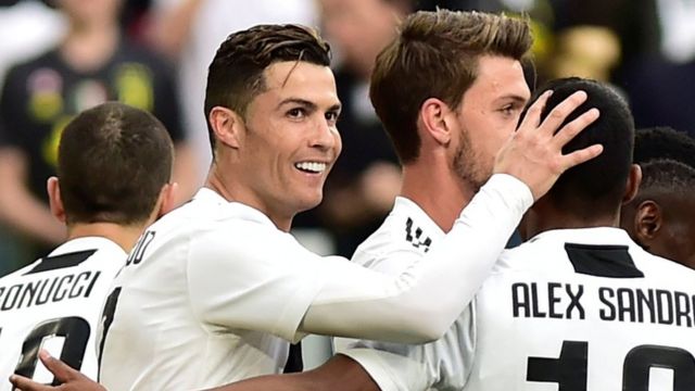Juventus' Cristiano Ronaldo (left) and Alex Sandro