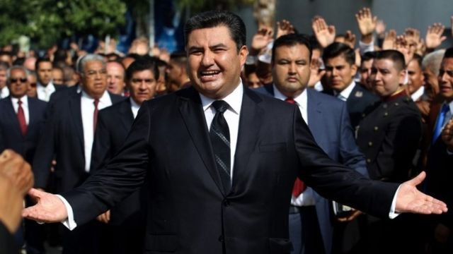 Naasón Joaquín García: qué es la iglesia La Luz del Mundo, cuyo líder fue detenido en . acusado de abuso sexual a menores - BBC News Mundo Naasón Joaquín García: qué es la iglesia La Luz del Mundo, cuyo líder fue detenido en . acusado de abuso sexual a menores - BBC News Mundo