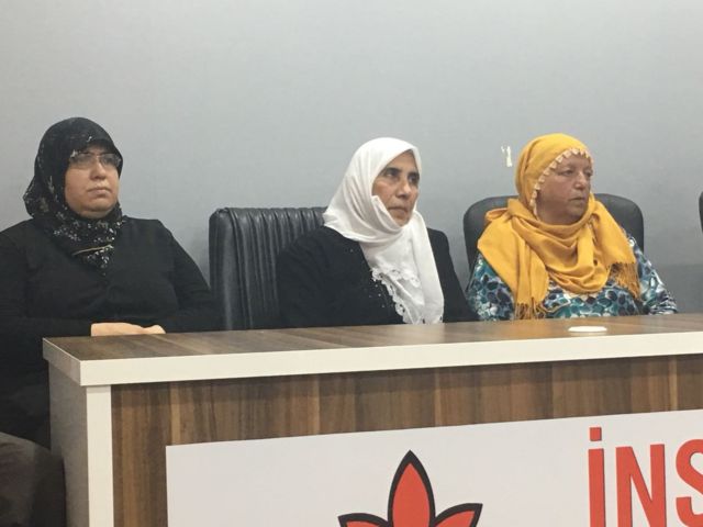 İHD Diyarbakır şubesinde yapılan basın açıklaması
