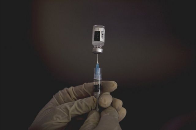 जोन्सन एन्ड जोन्सनको खोप