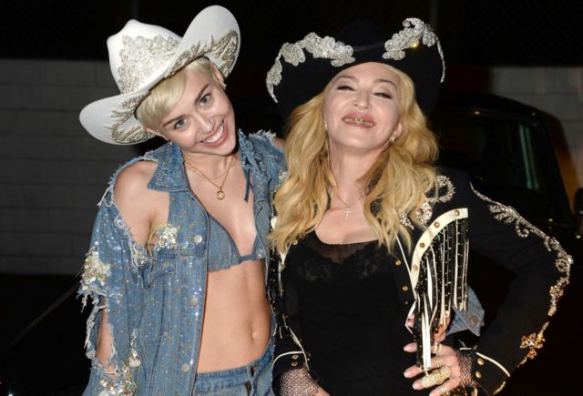 Abanyamuziki Miley Cyrus na Madonna