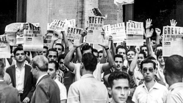 Manifestação de bancários grevistas no Rio de Janeiro, em 1961