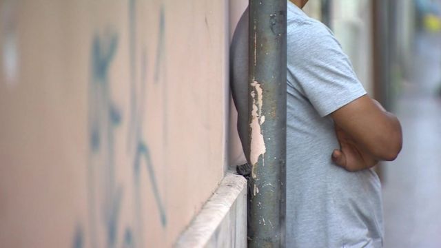 ローマでは移民の若者が生き延びるために売春をしているとBBCに話した