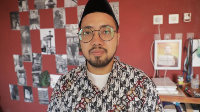 Pengalaman Transpria Muslim Dari Kerudung Ke Sarung Saya Bukan Perempuan Bbc News Indonesia