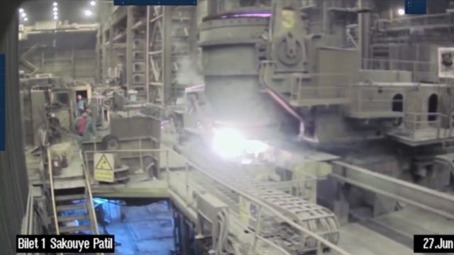 A siderúrgica iraniana instantes antes do incêndio