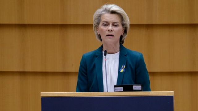 A presidente da Comissão Europeia, Ursula von der Leyen, condena a invasão russa do Parlamento Europeu