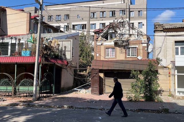 Из Херсона вывозят людей. Оккупационные власти переезжают на левый ...