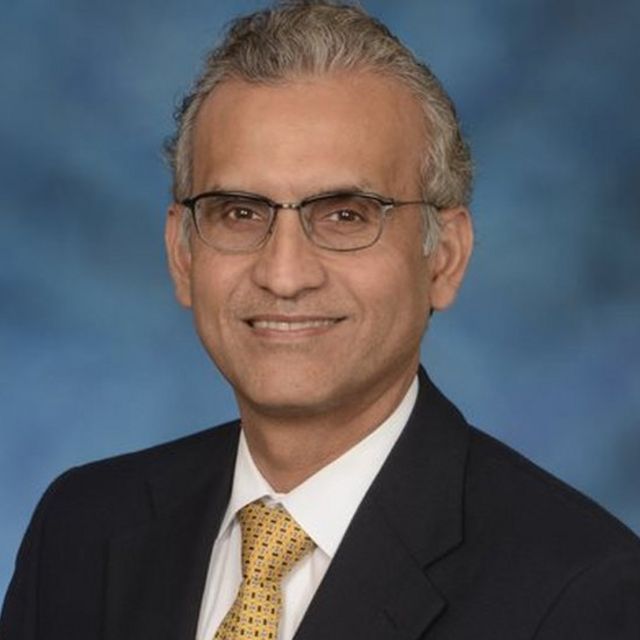 پاکستانی ډاکتر منصور محی الدین هم د ډاکترانو په هغه ډله کې شامل و، چې دا عملیات یې کړي.