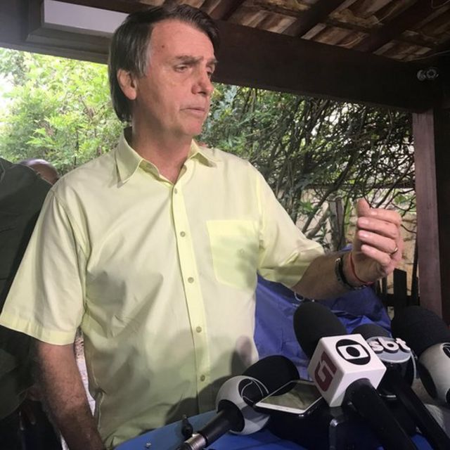 Jair Bolsonaro durante entrevista coletiva em 1º de novembro de 2018