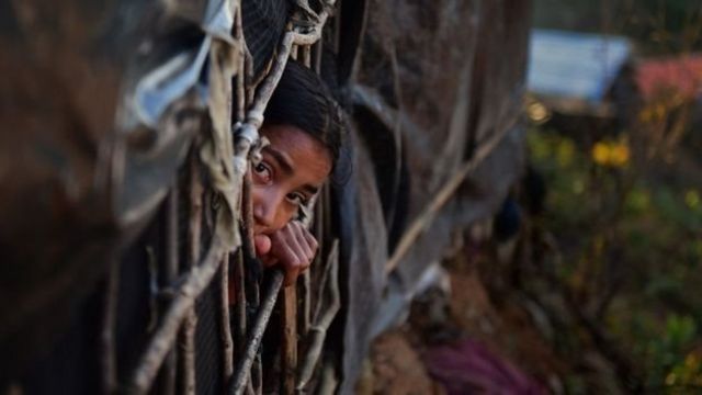 ชาวโรฮิงญาหลายแสนคนกำลังอาศัยอยู่ในค่ายผู้ลี้ภัยหลายแห่งในบังกลาเทศ