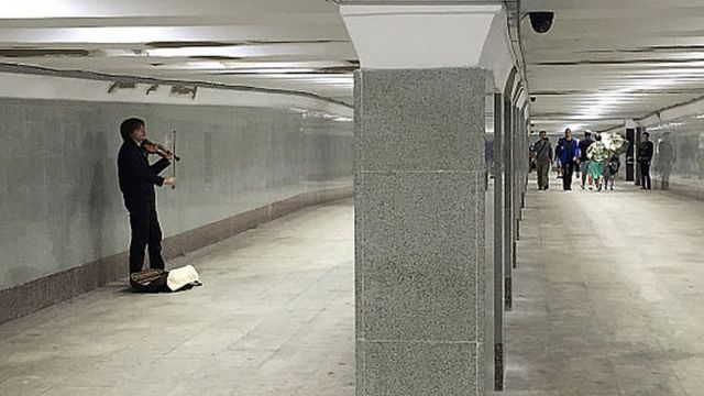 Музыкант в подземке