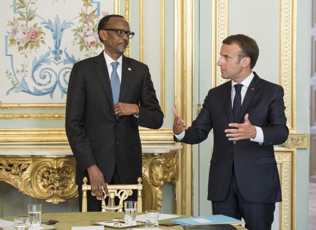 Mu kwa gatanu mu 2018 ubwo Perezida Paul Kagame w'u Rwanda yari mu ruzinduko i Paris, akakirwa na mugenzi we w'Ubufaransa Emmanuel Macron