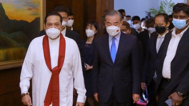 Menteri Luar Negeri China dan Mahinda Rajapaksa