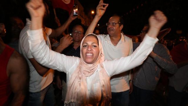 احتفال مناصري قيس سعيد في تونس العاصمة