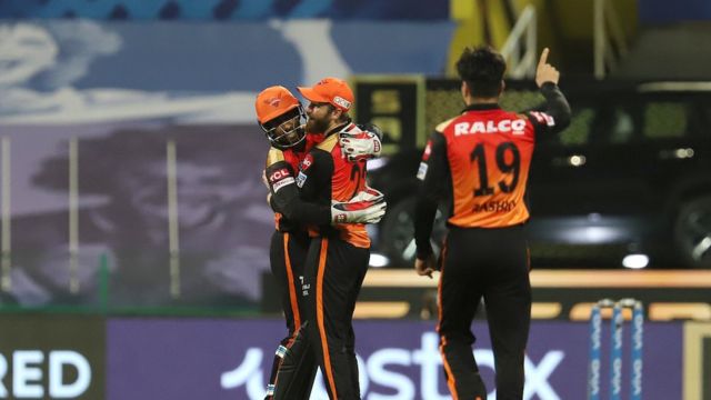 ரன்அவுட்