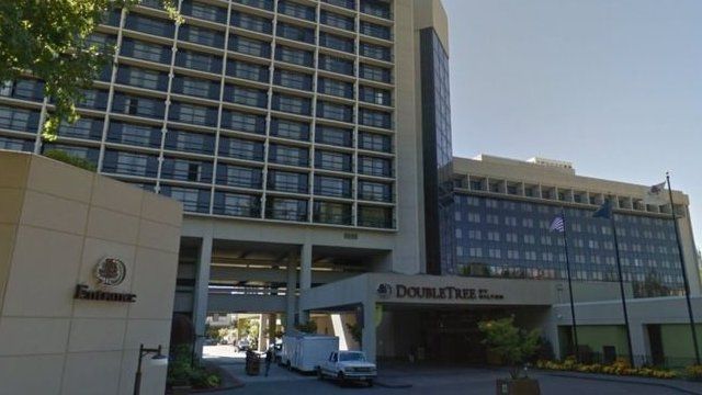 هتل دابل‌تری بعد از یک هفته گفته که این شرکت تحمل نژادپرستی را ندارد
