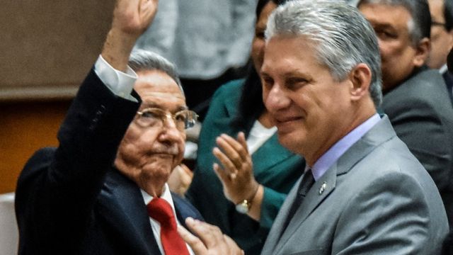 Raúl Castro y Miguel Díaz-Canel