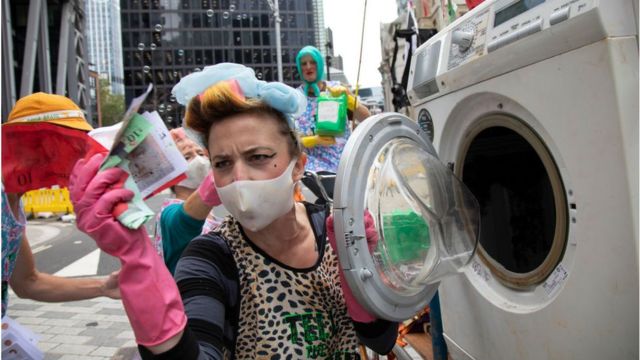 Активисты всех мастей давно требуют закрыть лондонскую "прачечную" для грязных денег