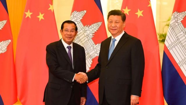 Thủ tướng Campuchia Hun Sen gặp Chủ tịch Trung Quốc Tập Cận Bình tại Đại lễ đường Nhân dân ngày 29/4/2019 tại Bắc Kinh