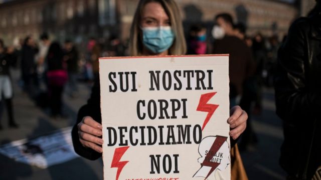 Protesta a favor del aborto en Italia