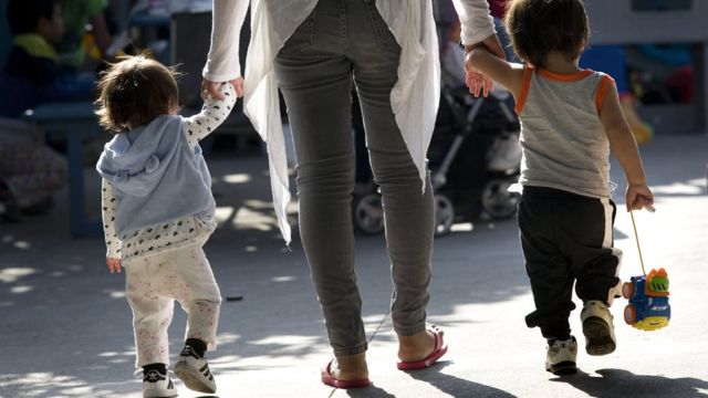 Más de 100 niños menores de 5 años fueron separados de sus padres en la frontera sur de EE.UU. desde finales de abril.