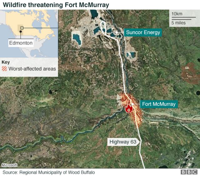 フォートマクマリー市の位置（斜線は山火事で大きな被害を受けている地域）