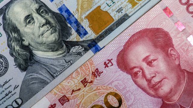 Billetes de EE. UU. y China