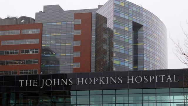 El Hospital Johns Hopkins.