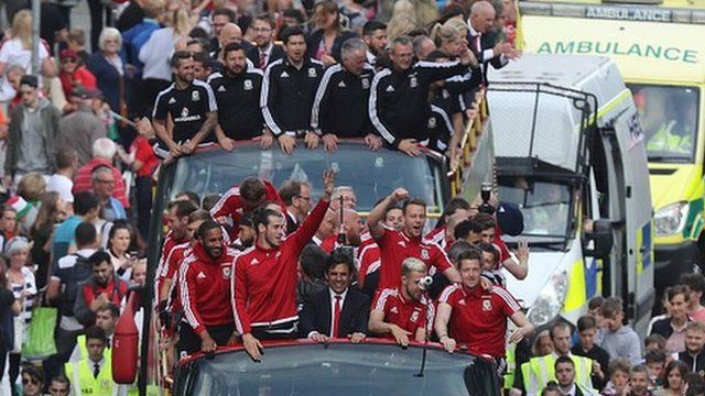 Wales team on open top bus