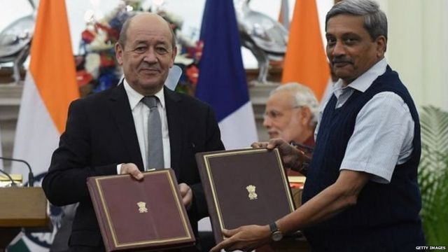 फ्रान्सचे संरक्षण मंत्री आणि मनोहर पर्रीकर