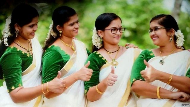 ચાર બહેનોની તસવીર