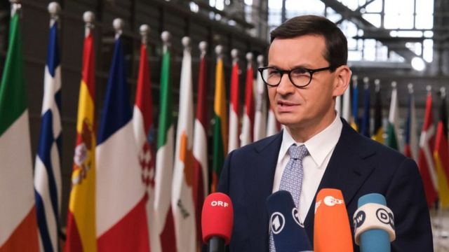 2021年10月欧盟首脑峰会前波兰总理莫拉维茨基公开指责布鲁塞尔超越其权力。(photo:BBC)