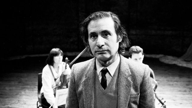 Музыка Альфреда Шнитке стала известной на Западе в 1980-х, когда в СССР она приобрела подпольный культовый статус