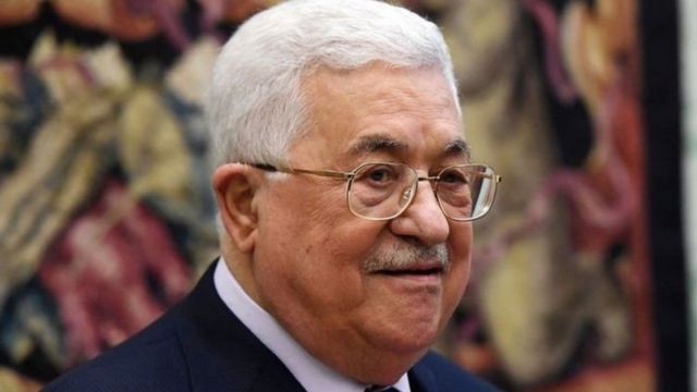 رئيس السلطة الفلسطينية محمود عباس اعتبر اتفاق إقامة علاقات بين إسرائيل والإمارات "خيانة وطعنة في ظهر القضية الفلسطينية".