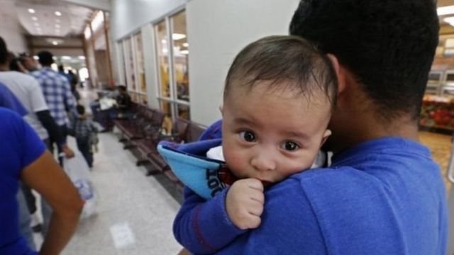 قاض أمريكي يمدد الموعد النهائي للم شمل الأطفال المهاجرين بعائلاتهم Bbc News عربي