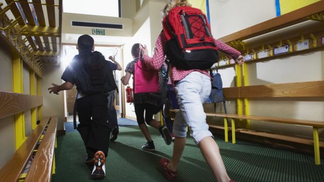 Crianças em escola