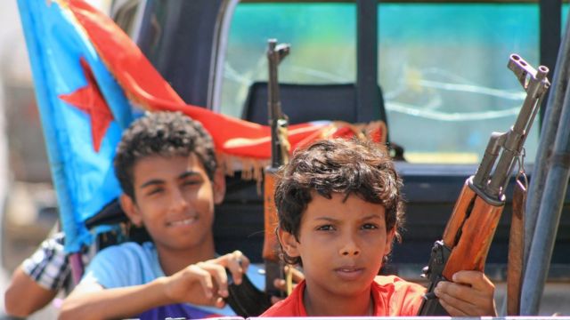 أطفال تم تجنيدهم في الصراع الدائر في اليمن