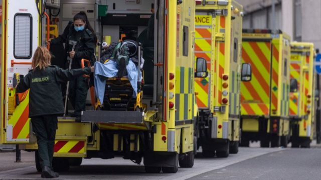 Ambulancias en Reino Unido.