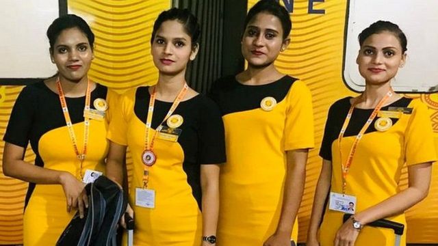 तेजस एक्स्प्रेसच्या ‘होस्टेस’