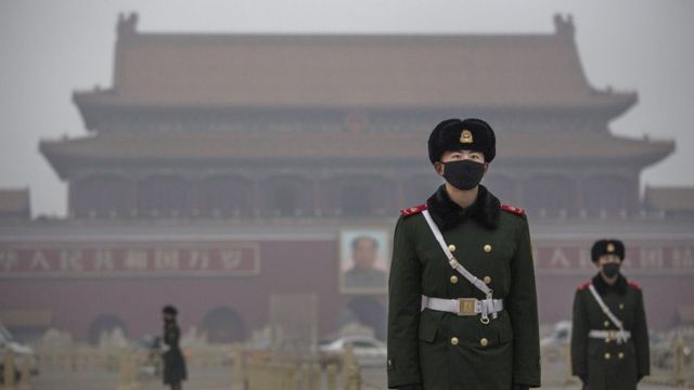 中国政府希望用清洁能源代替煤炭，解决大气污染问题。(photo:BBC)