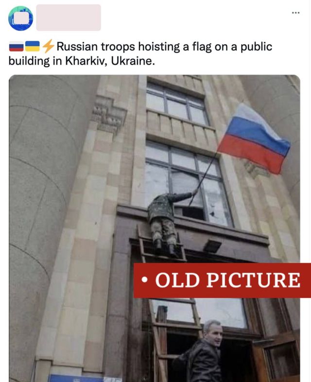 Bandeira russa hasteada em Kharkiv em 2014