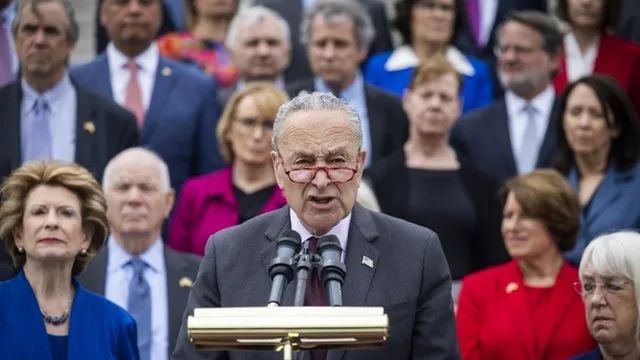 Democrata dando un discurso