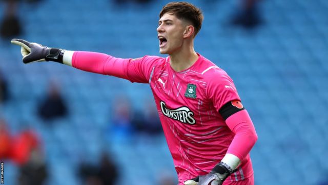 Michael Cooper: Plymouth goalkeeper agrees new contract until 2025 - BBC  Sport