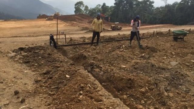 Hamwe amakambi yo kwegeranirizamwo FARC aracubakwa