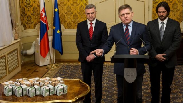 Словацький прем'єр Роберт Фіцо запропонував винагороду за інформацію про вбивство журналіста