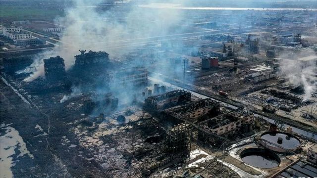 中国江苏化工厂爆炸死亡失踪已近百人 河水大气污染引担忧 Bbc News 中文