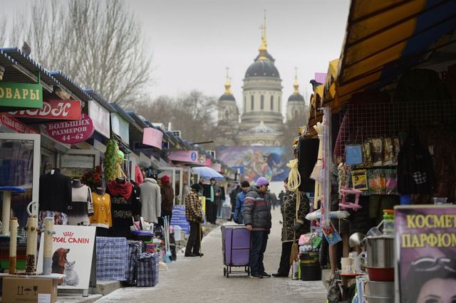 Церква і ринок в Донецьку